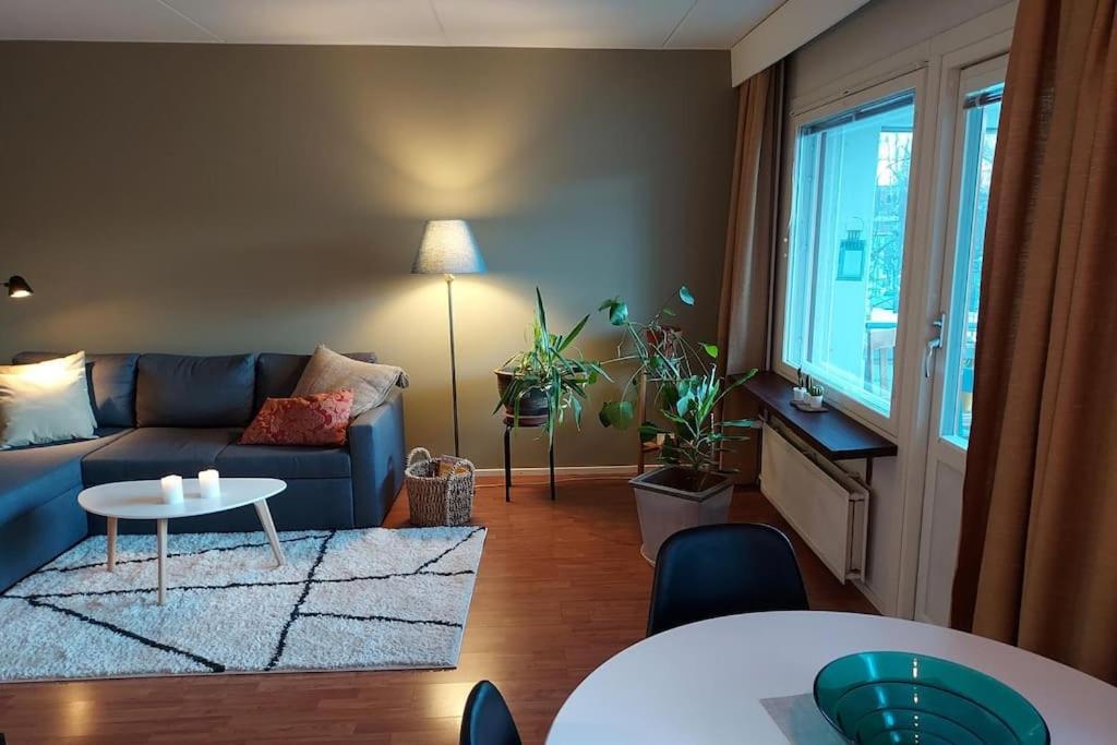 Cosy Two Rooms Apartment In Helsinki Buitenkant foto